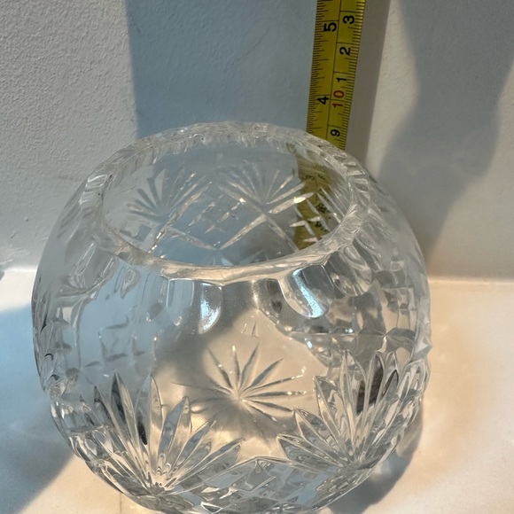 Vintage Crystal Glass Vase - Picture 4 of 6